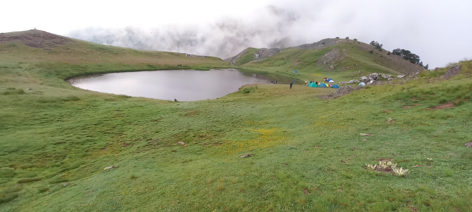 Πεζοπορία στις πλαγιές του Σμόλικα – Trekkers